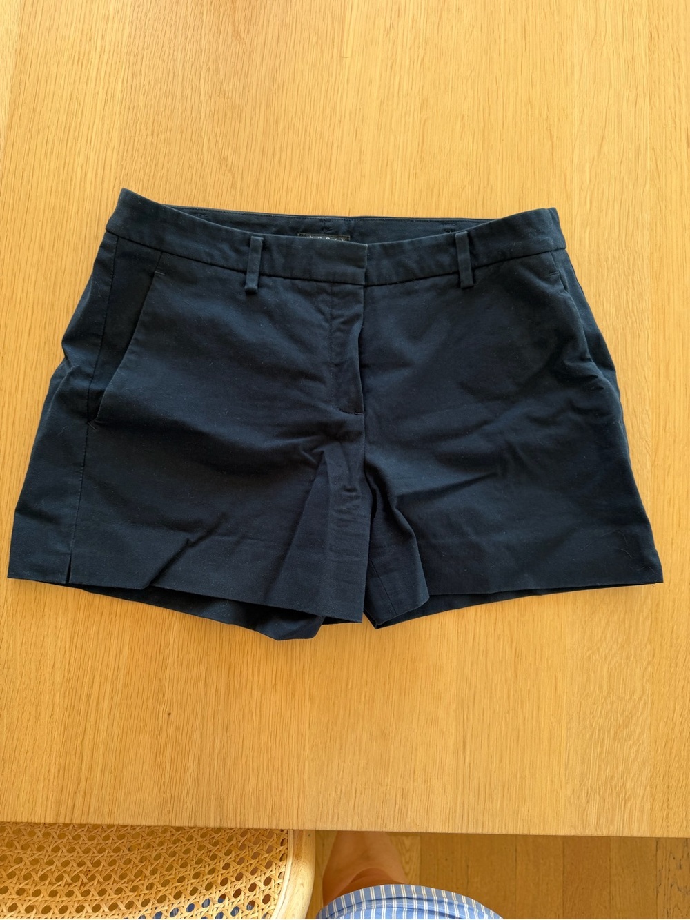 THEORY- Classic Navy Women's Tailored Shorts- Size 4
